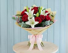 Букет цветов из:  Лилии и Розы в Ельне
