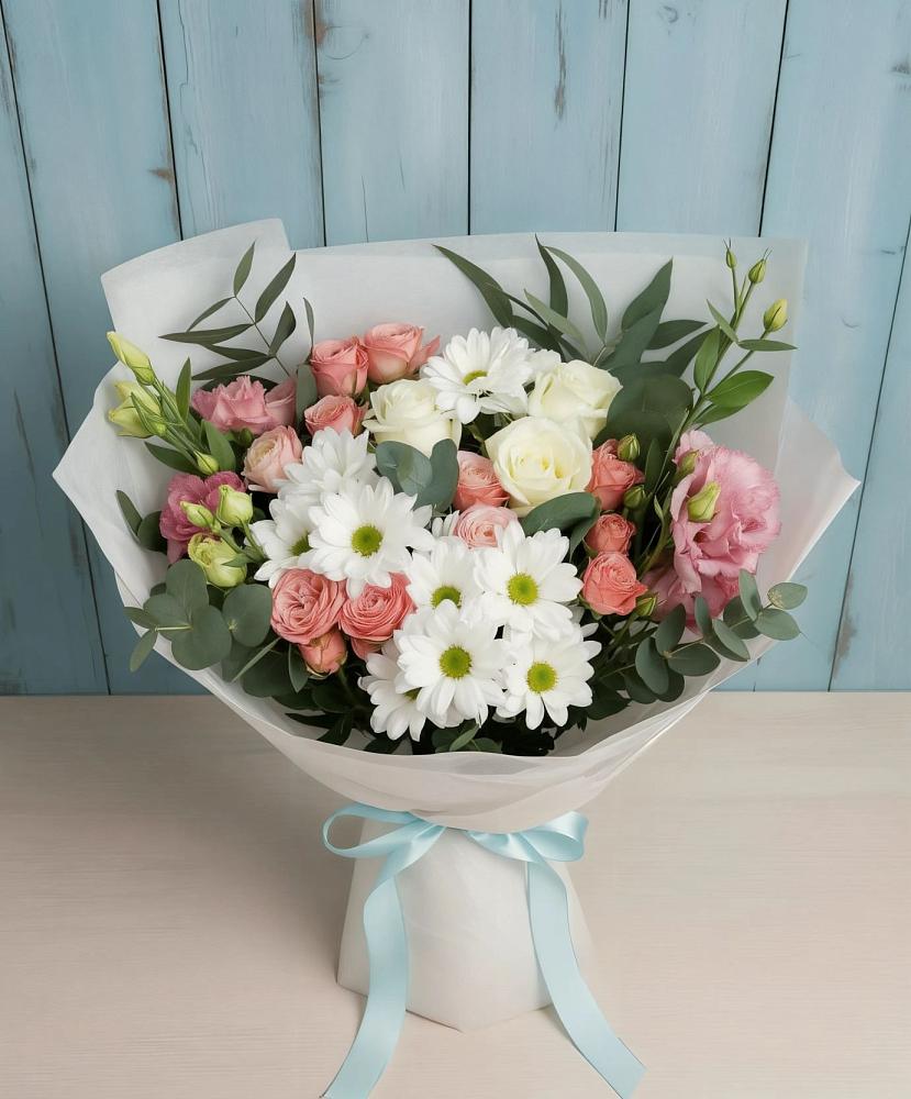 Букет цветов из: Розы, Лизиантусы и Хризантемы в Ельне