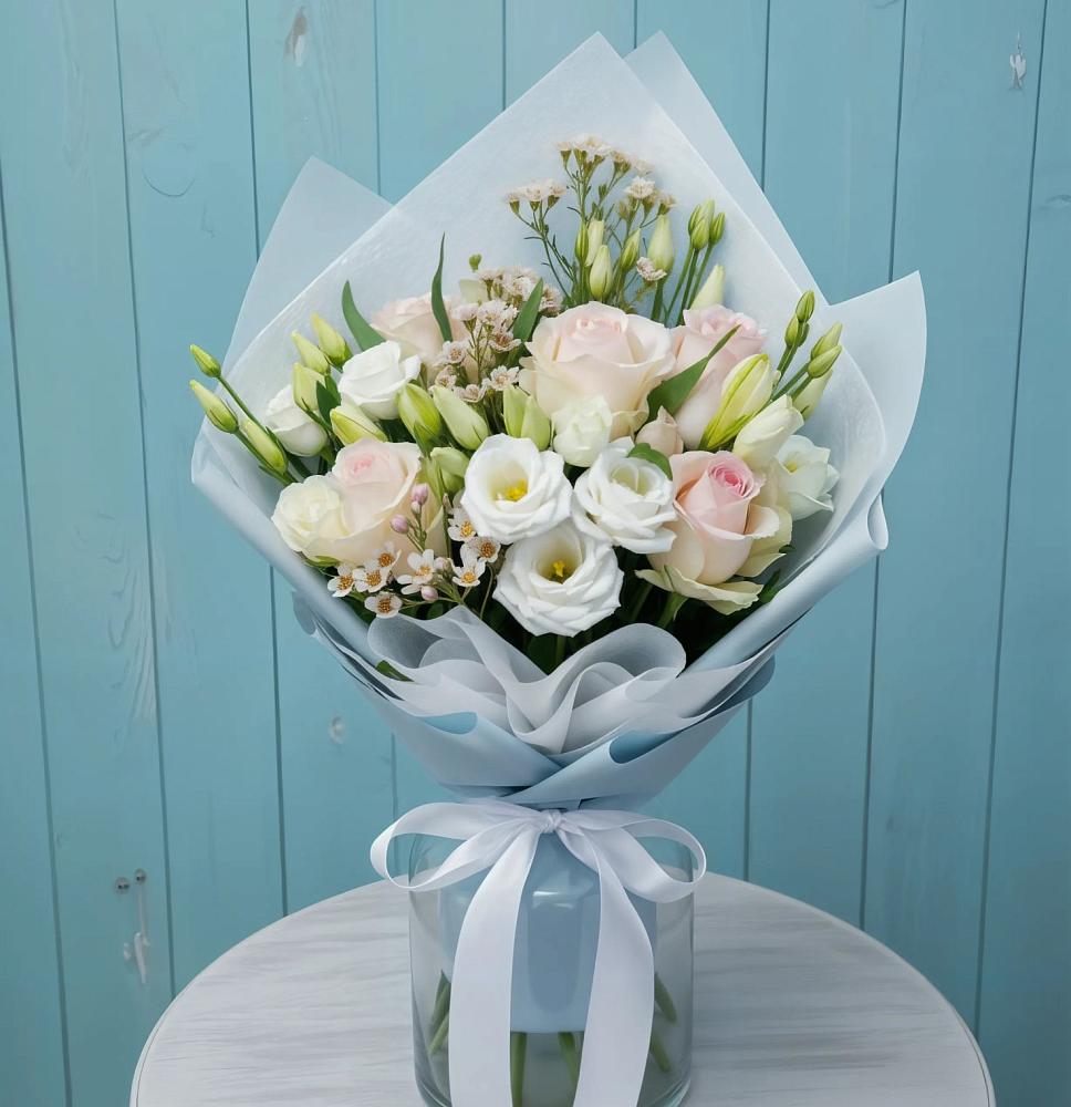 Букет цветов из: Розы и Лизиантусы в Ельне