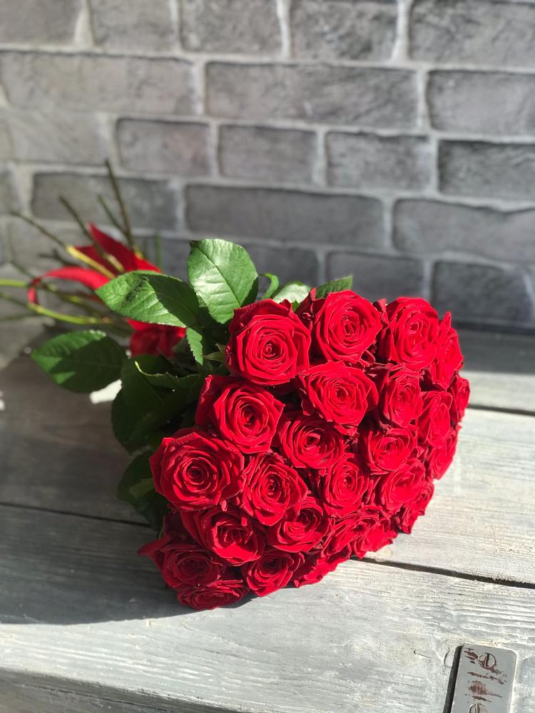 Букет Красные розы Фридом в Ельне