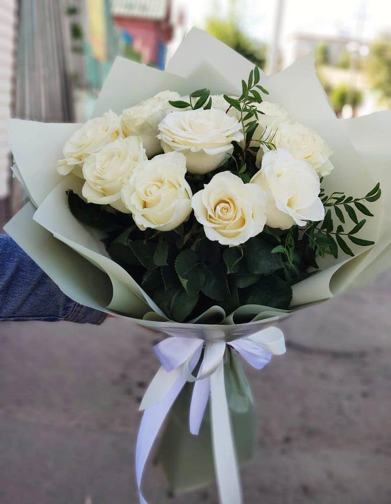 Букет Белые розы Проуд в Ельне