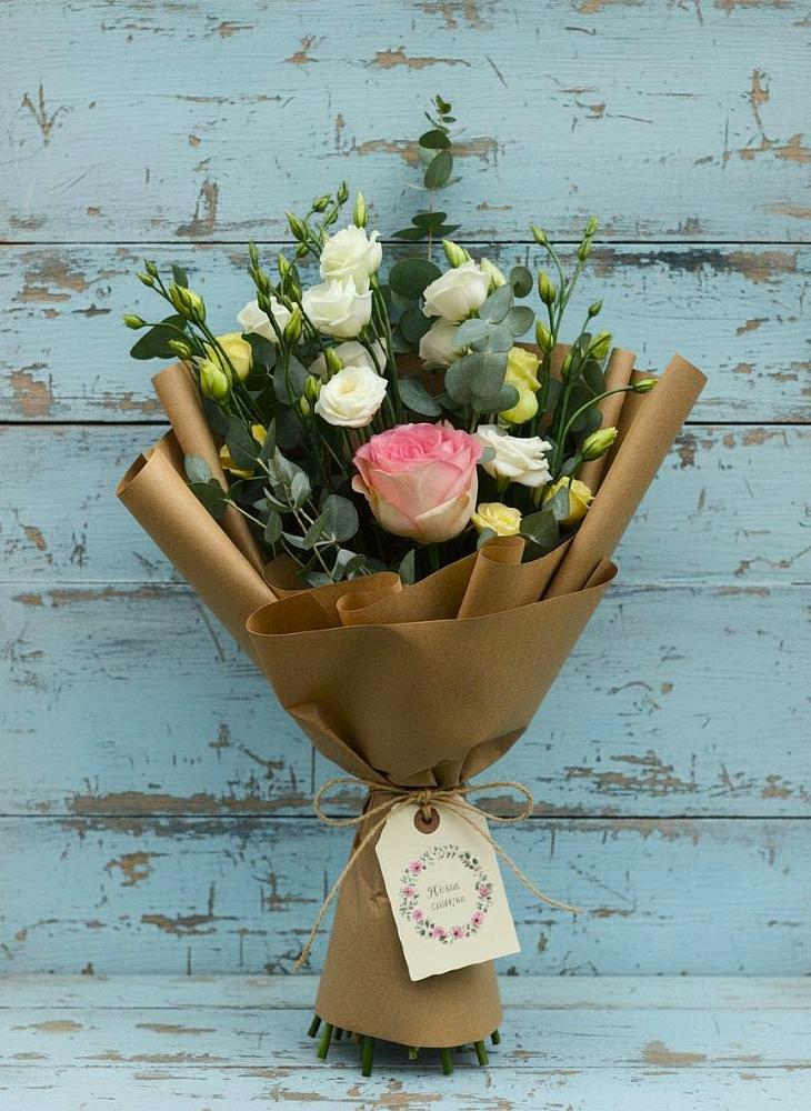 Букет цветов из: Розы и Лизиантусы в Ельне