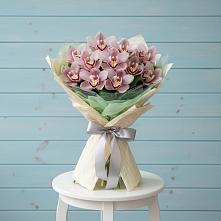 Букет цветов из:  Орхидеи и Розы #REPLACE_PRED# Ельне