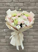 Букет цветов из:  Гвоздики, Розы, Лизиантусы и Хризантемы #REPLACE_PRED# Ельне