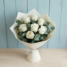 Букет Белые розы в Эвкалипте в Ельне