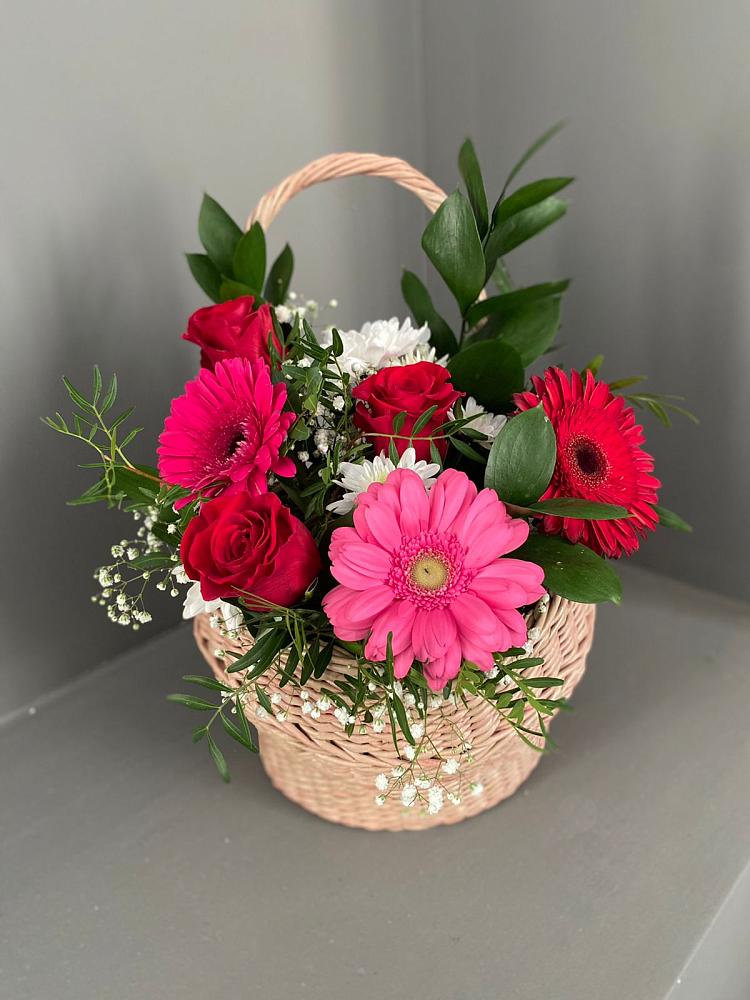 Цветочная композиция из Розы, Хризантемы и Герберы в корзине в Ельне