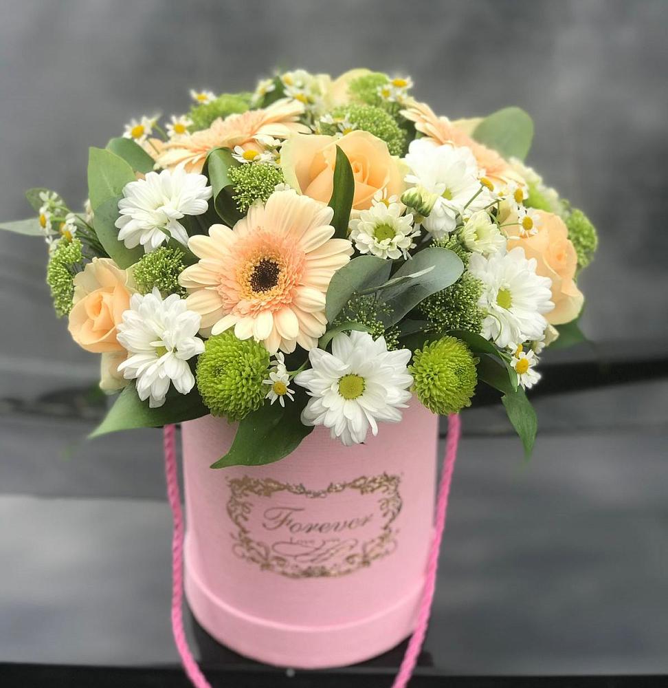 Цветочная композиция из Розы, Герберы и Хризантемы в шляпной коробке в Ельне